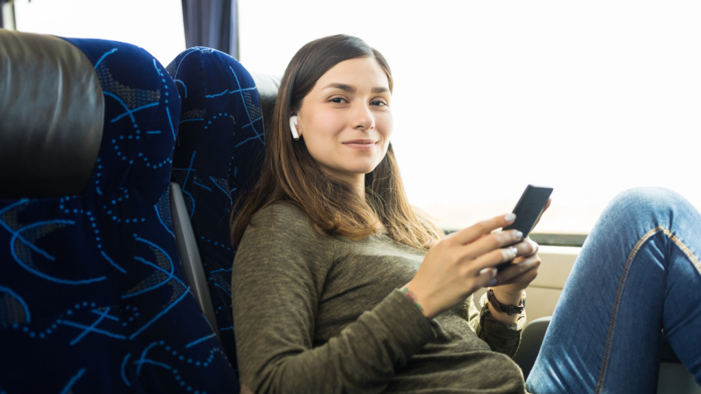 viajar de onibus é confortavel? quais as vantagens de viajar de onibus quanto tempo leva de onibus até são paulo veja dicas para viajar de onibus. viajar de onibus vale a pena com a mega tour destinos viaje o brasil de onibus