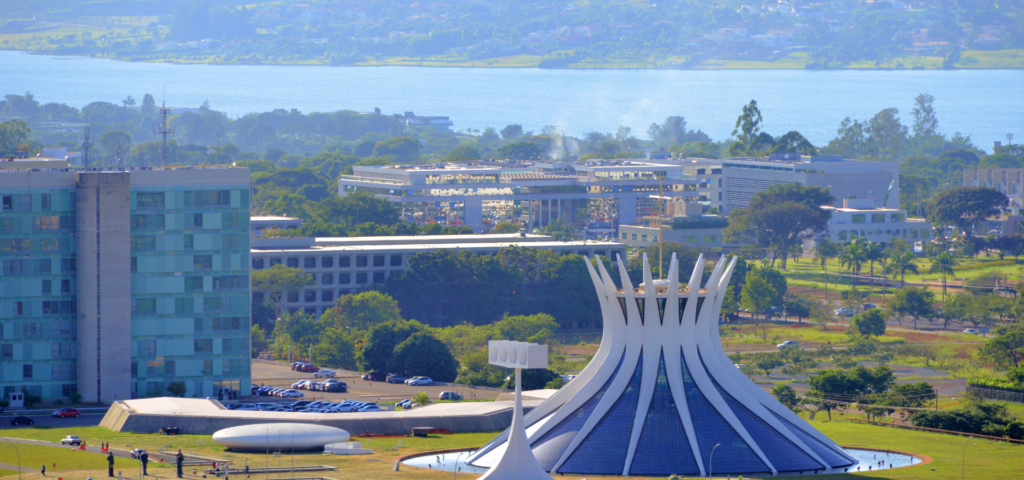 As capitais mais legais no brasil veja o que conhecer em brasilia capital nacional mega tour destinos viagem de onibus